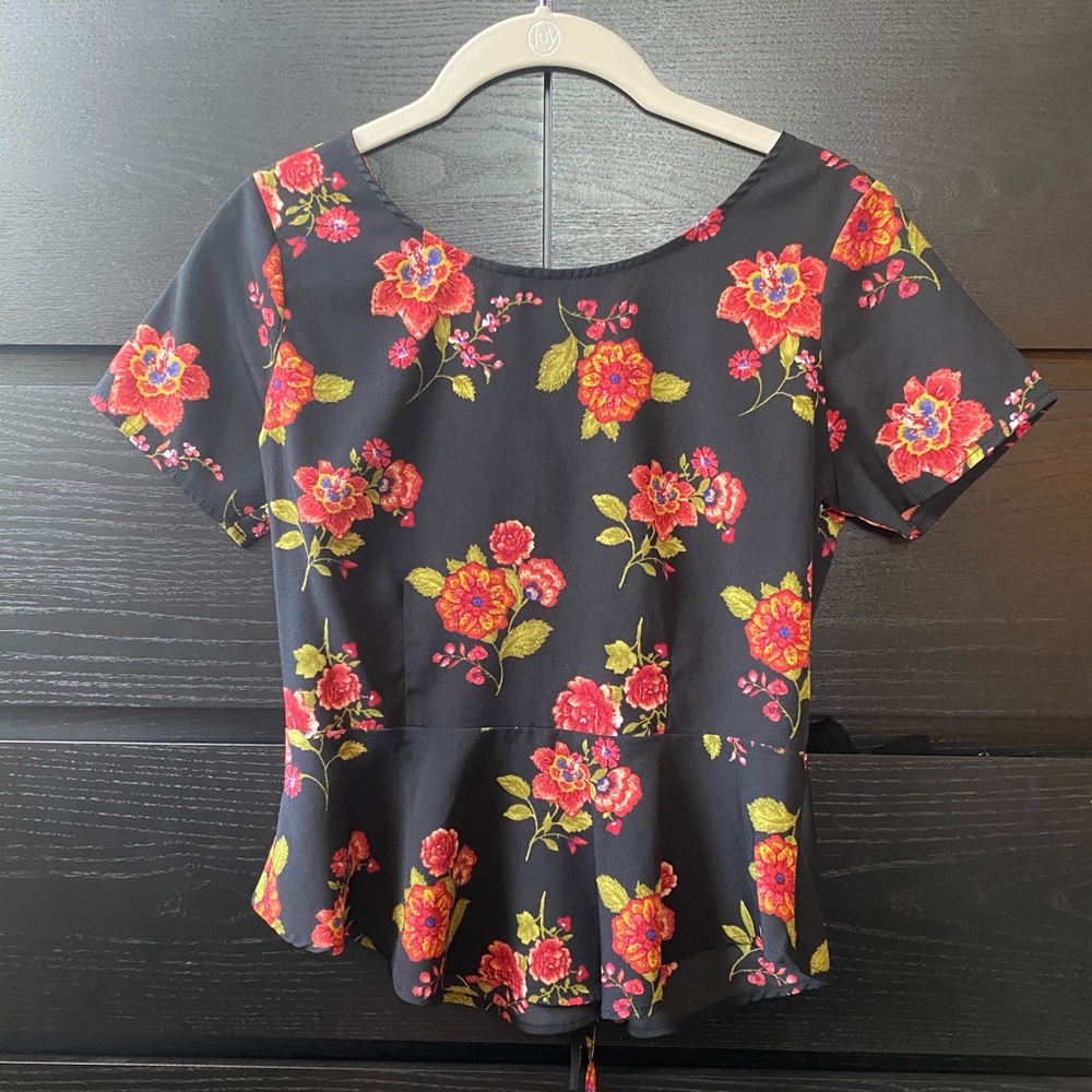 Forever 21 Floral Blouse Tie Back